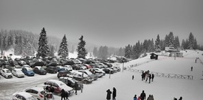 Με χιόνι και πολύ κόσμο το Χιονοδρομικό στο Περτούλι 